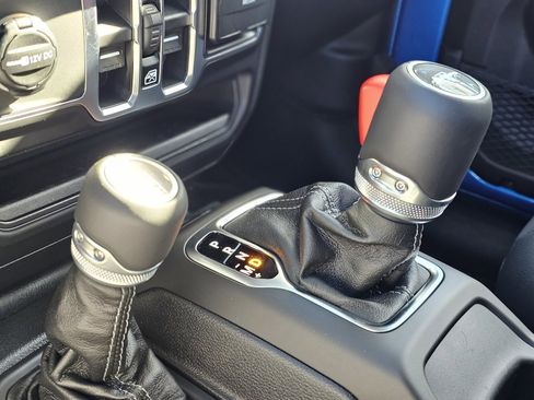 New 2026 Jeep Gladiator Sahara image 15