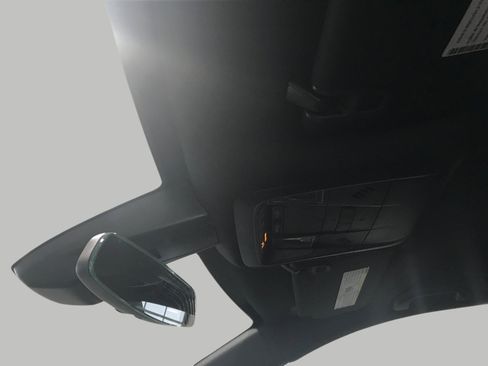 Certified 2025 Cadillac XT5 Luxury w/ LPO, Floor Liner Package image 23