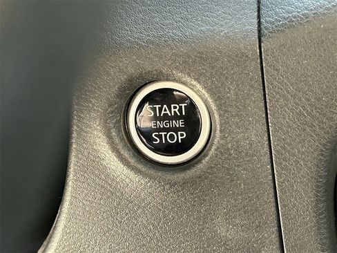 Certified 2023 Nissan Frontier SV w/ Technology Package image 9