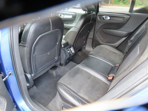 Used 2019 Volvo XC40 T5 R-Design AWD/4WD image 13