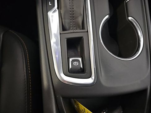 Used 2019 Chevrolet Equinox Premier w/ LPO, Floor Liner Package AWD/4WD image 16