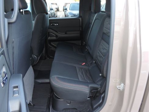 Used 2024 Nissan Frontier PRO-4X w/ Technology Package AWD/4WD image 19