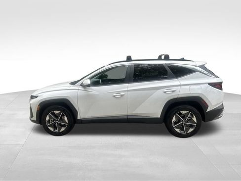 Certified 2026 Hyundai Tucson SEL Plus AWD/4WD image 2