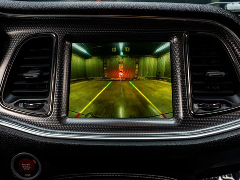 Used 2018 Dodge Challenger SRT Hellcat image 21