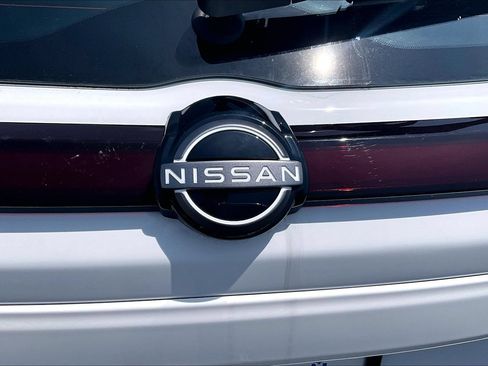 Certified 2025 Nissan Kicks Play S FWD image 7