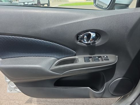 Used 2019 Nissan Versa Note SV FWD image 17