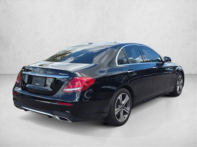 Used 2020 Mercedes-Benz E 350 4MATIC Sedan image 5