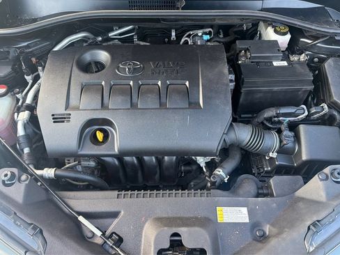 Used 2018 Toyota C-HR XLE FWD image 22
