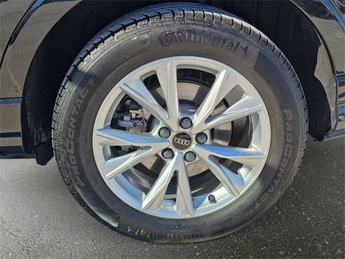 Used 2025 Audi Q3 2.0T Premium Plus w/ Premium Plus Package image 37