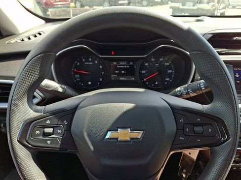 Used 2022 Chevrolet TrailBlazer LS FWD image 23