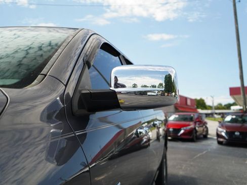 Used 2015 RAM 1500 Classic SLT RWD image 22