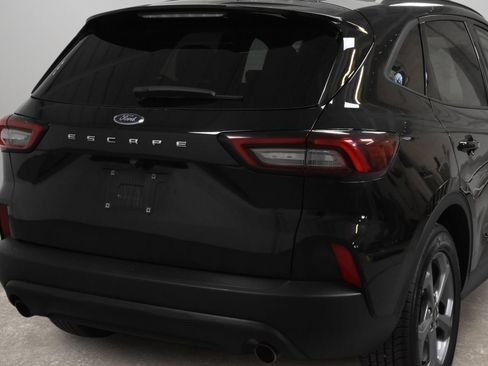 Used 2025 Ford Escape ST-Line FWD image 3