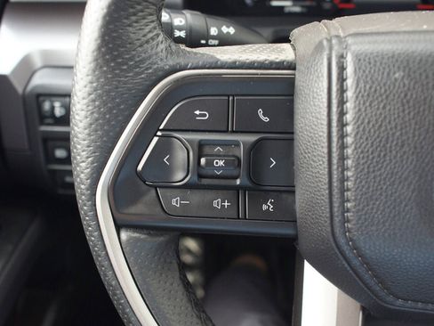 Used 2025 Toyota Tacoma TRD Sport w/ TRD Sport Premium Package AWD/4WD image 10