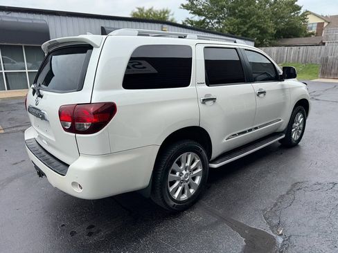 Used 2018 Toyota Sequoia Platinum AWD/4WD image 7