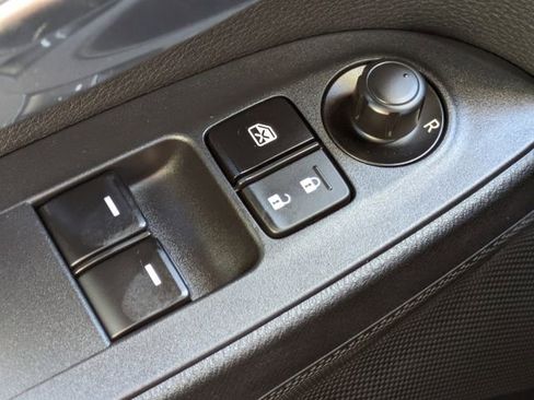 Used 2018 FIAT 124 Spider Classica w/ Technology Group image 18