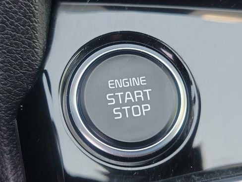 Used 2025 Kia Sportage SX FWD image 12