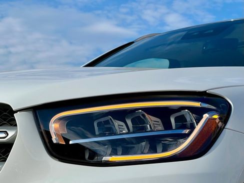 Certified 2022 Mercedes-Benz GLC 300 4MATIC image 10