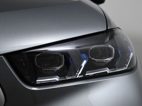 New 2026 BMW X6 xDrive40i w/ Climate Comfort Package image 11