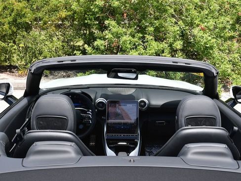 Used 2024 Mercedes-Benz SL 55 AMG 4MATIC image 65