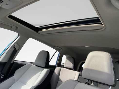 Used 2018 Toyota RAV4 XLE FWD image 39