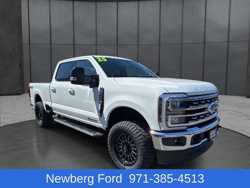 Used 2025 Ford F350 Lariat w/ FX4 Off-Road Package AWD/4WD image 3
