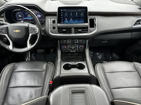 Used 2023 Chevrolet Suburban Premier w/ Advanced Technology Package AWD/4WD image 15