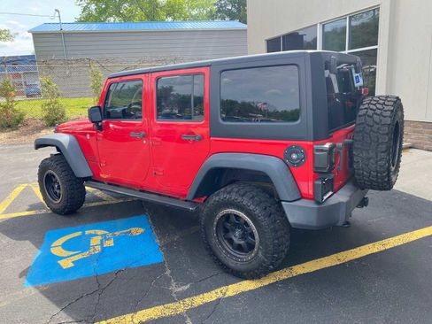 Used 2016 Jeep Wrangler Unlimited Sport AWD/4WD image 3