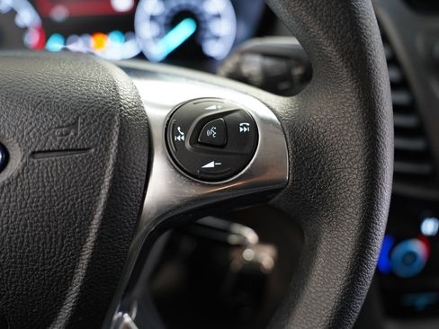 Used 2019 Ford Transit Connect XLT image 17