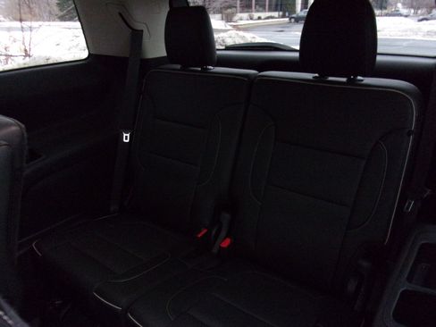 Used 2021 GMC Acadia Denali w/ Denali Ultimate Package image 11