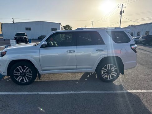 Used 2024 Toyota 4Runner Limited AWD/4WD image 18