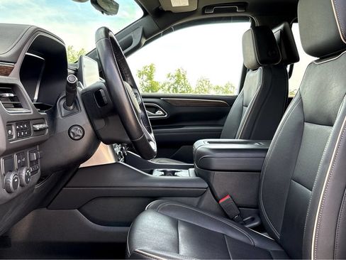 Used 2023 Chevrolet Tahoe Premier w/ Advanced Technology Package RWD image 15