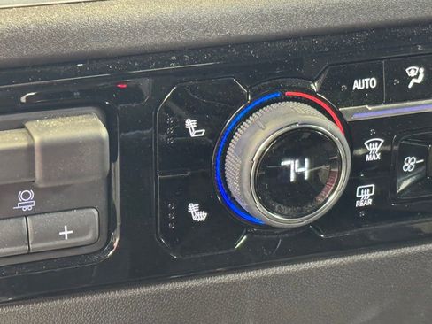 Used 2025 Chevrolet Silverado 1500 LT AWD/4WD image 36