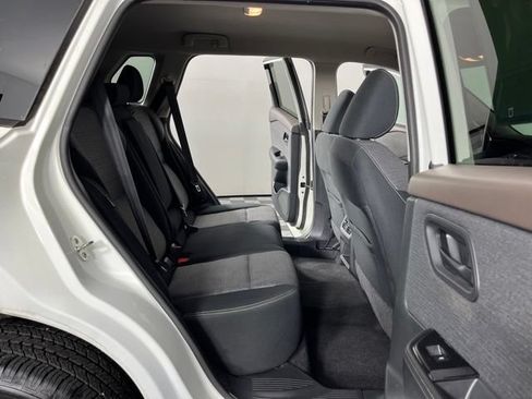 Used 2021 Nissan Rogue S FWD image 40