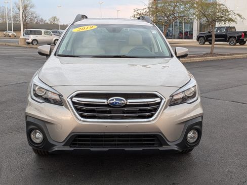 Used 2019 Subaru Outback 2.5i Limited w/ Popular Package #2 image 2