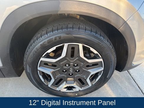 Used 2023 Hyundai Santa Fe Limited image 9