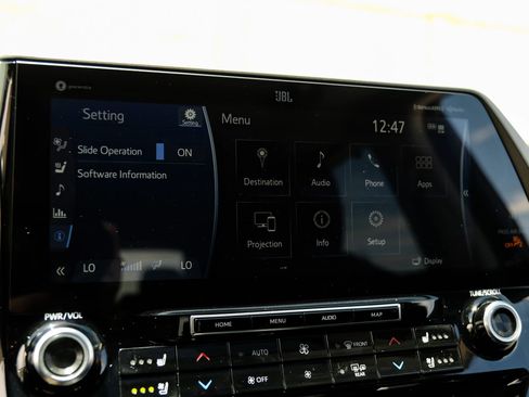 Used 2020 Toyota Highlander Limited FWD image 33