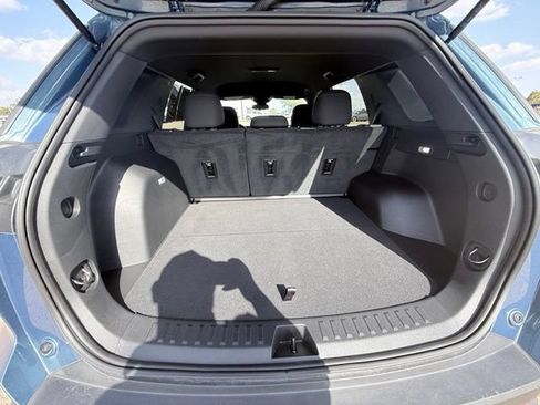 Used 2026 Chevrolet Equinox LT w/ Midnight Edition FWD image 18