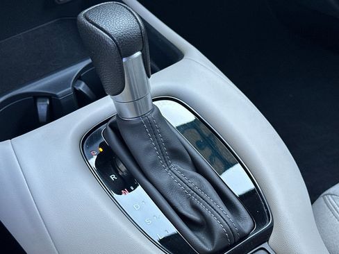 Used 2023 Honda HR-V LX image 18