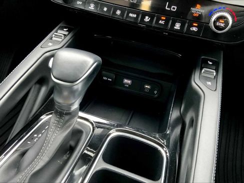 Used 2023 Kia Telluride EX image 68