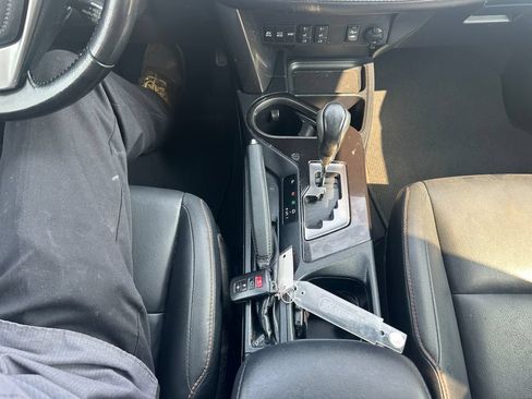 Used 2018 Toyota RAV4 SE AWD/4WD image 18