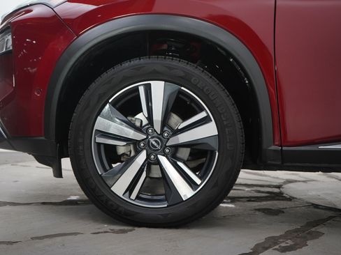 Used 2023 Nissan Rogue SL w/ SL Premium Package image 28