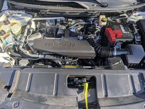 Used 2025 Nissan Rogue S image 34