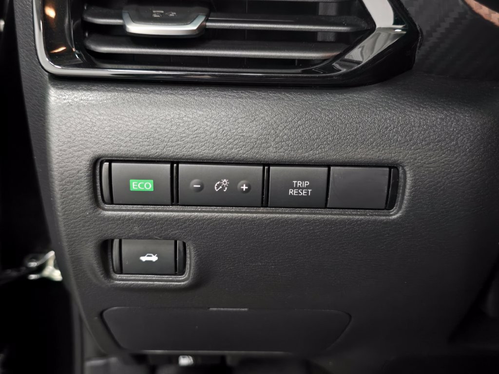 Used 2023 Nissan Sentra SV FWD image 23