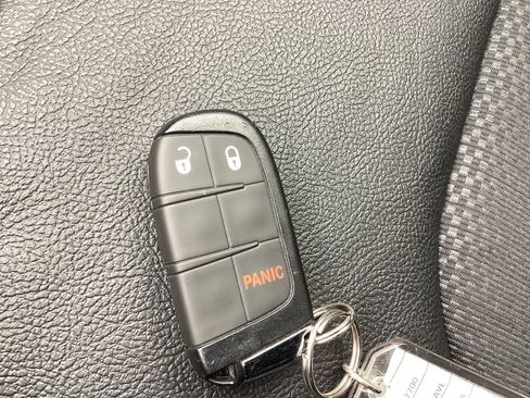 Used 2024 Jeep Compass Trailhawk image 33