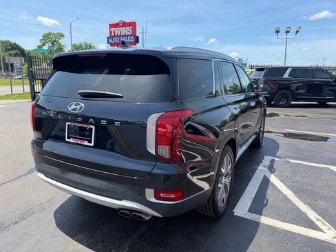 Used 2021 Hyundai Palisade SEL w/ Premium Package FWD image 5
