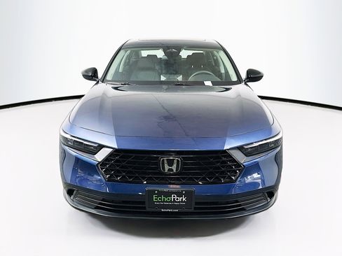 Used 2025 Honda Accord SE image 2