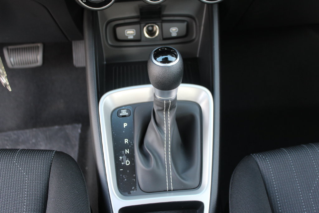 New 2026 Hyundai Venue SE FWD image 19