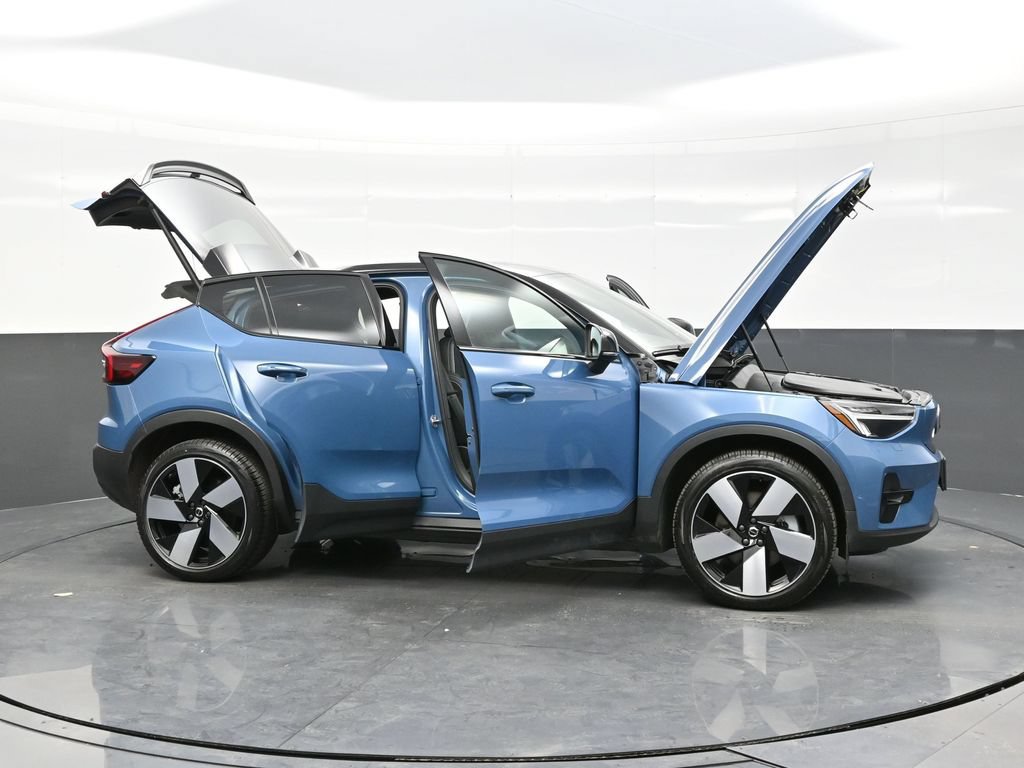 Used 2022 Volvo C40 P8 Recharge Ultimate AWD/4WD image 38