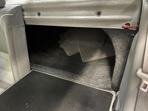 Used 2015 Chevrolet Impala LT image 28