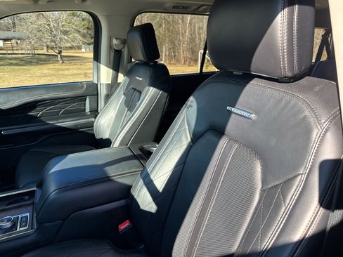 Used 2020 Ford Expedition Max Platinum image 18